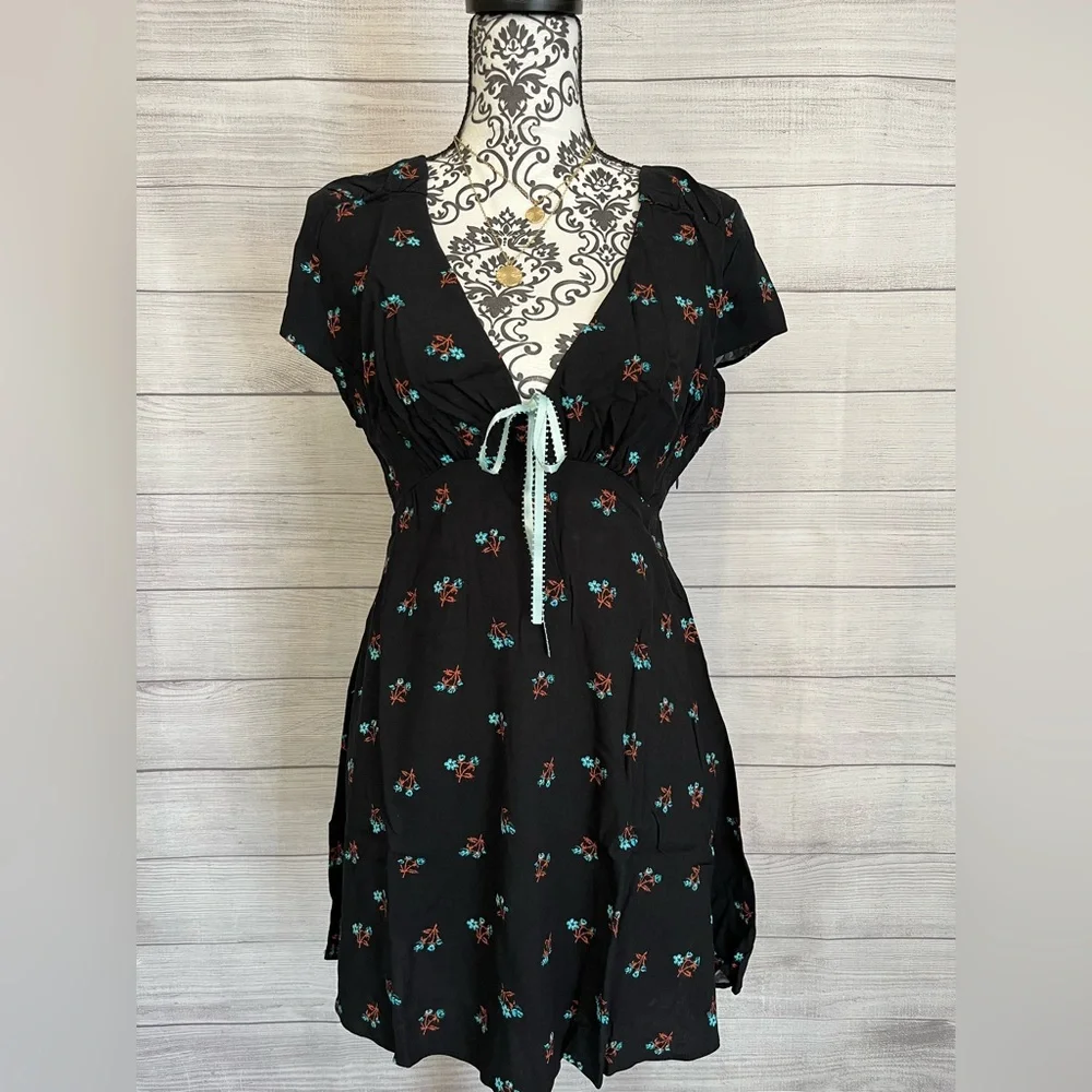 Free People | NWT Everyone’s Favorite Mini Dress - Picture 3 of 9